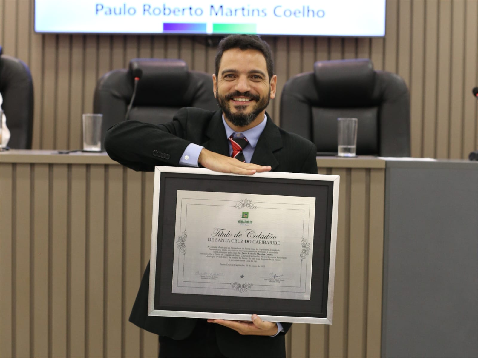 Câmara concede Título de Cidadão de Santa Cruz do Capibaribe a Paulinho Coelho